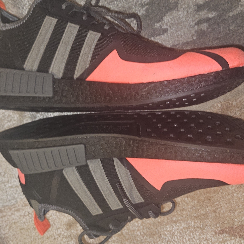 Adidas NMD R1 - Black and Red Sneakers - Size 14 - Picture 5 of 9